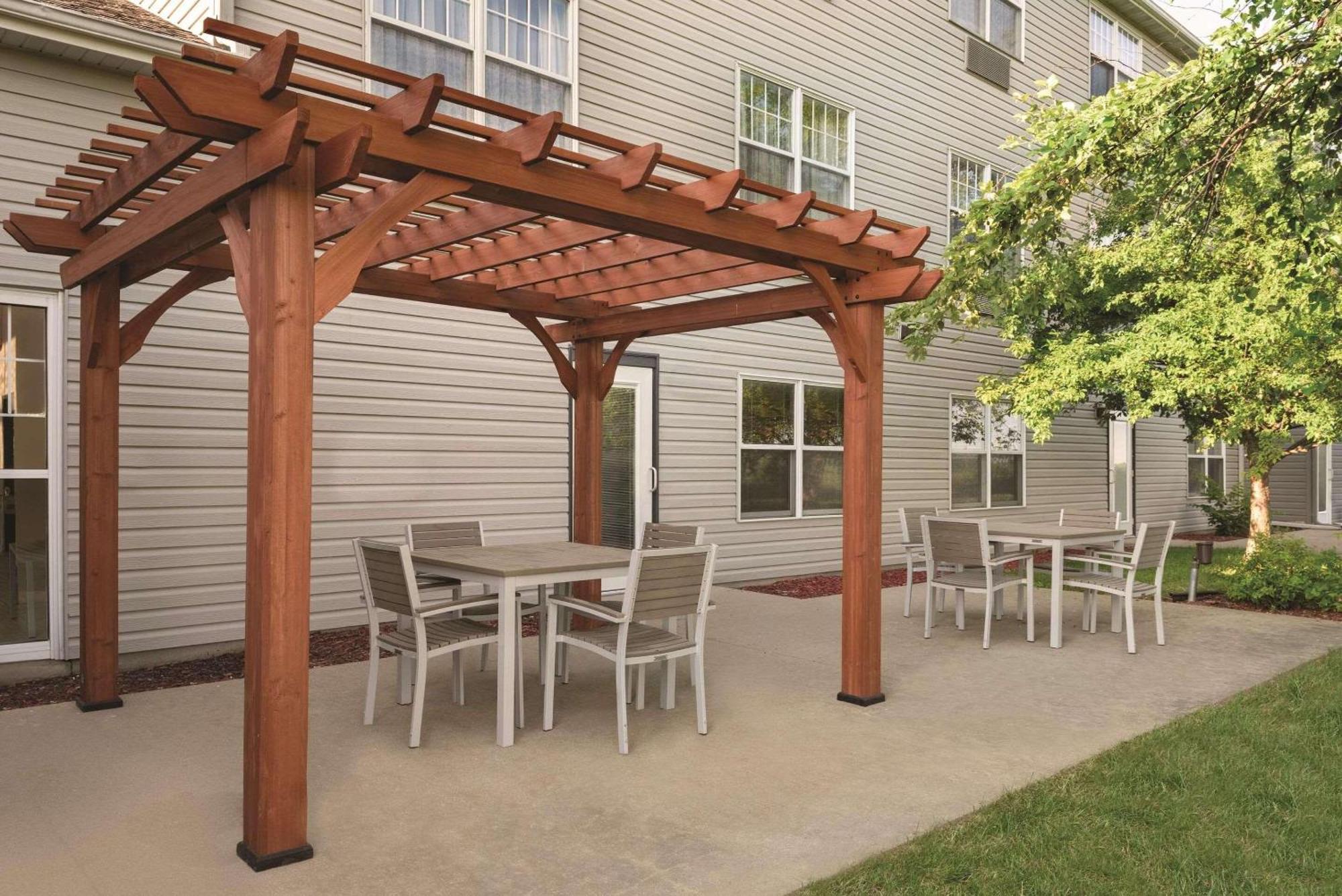 Country Inn & Suites By Radisson, Pella, Ia מראה חיצוני תמונה