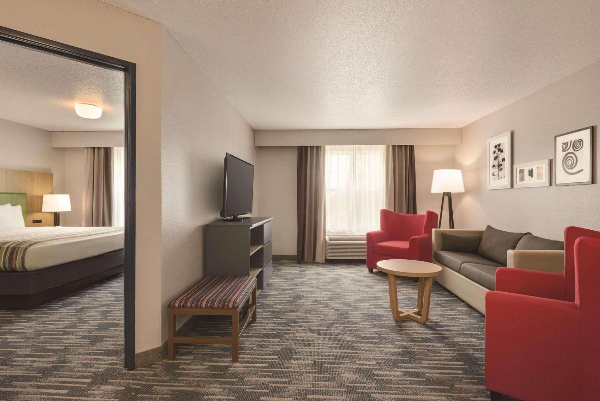 Country Inn & Suites By Radisson, Pella, Ia מראה חיצוני תמונה