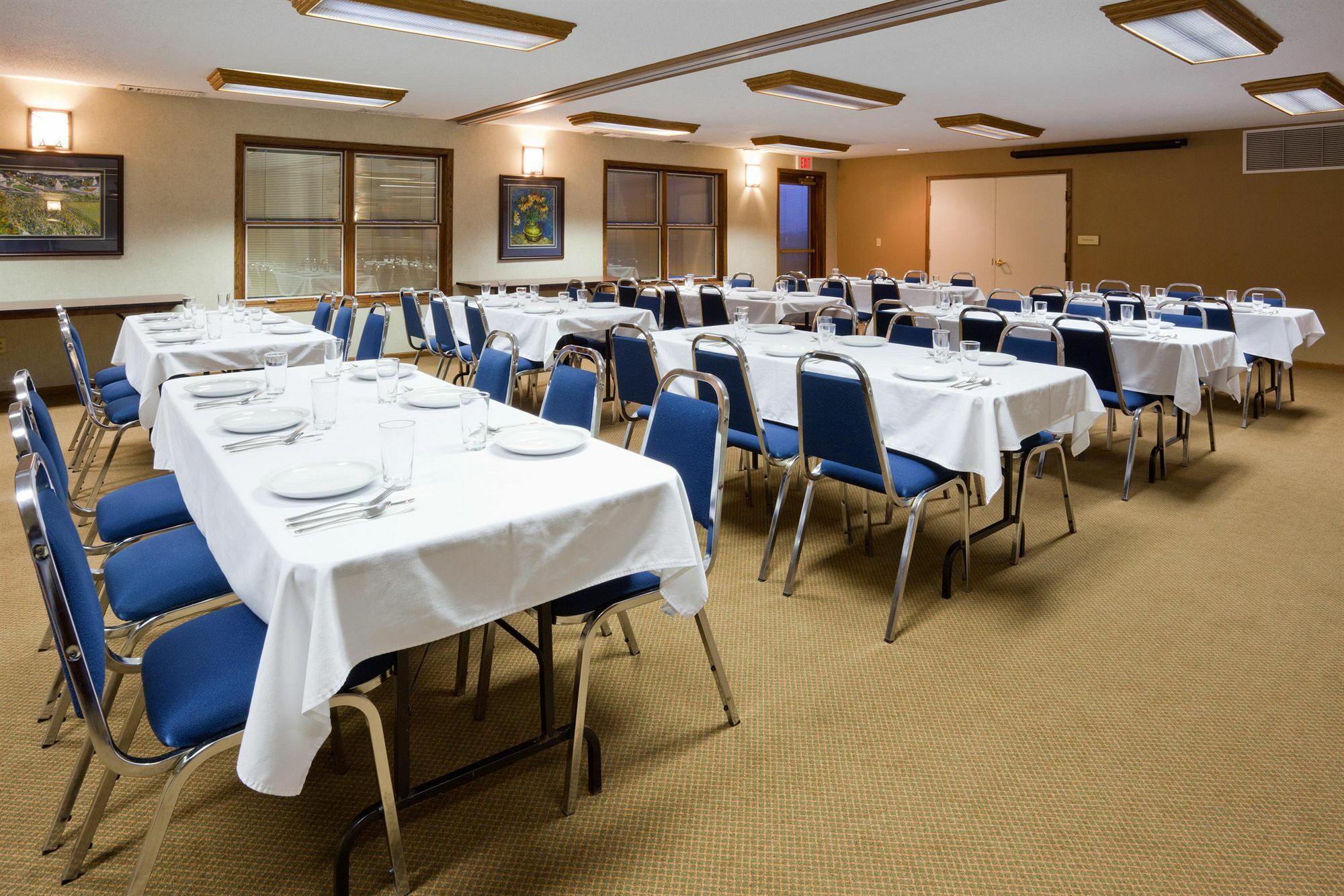 Country Inn & Suites By Radisson, Pella, Ia מראה חיצוני תמונה